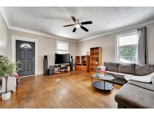 216 Brock Street, Brantford, ON - Indoor Photo Showing Living Room