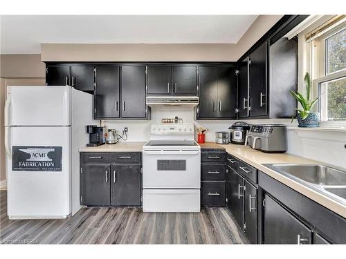 216 Brock Street, Brantford, ON - Indoor Photo Showing Kitchen