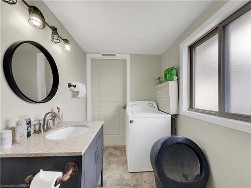 6 Beverly Drive, Peacock Point, ON - Indoor Photo Showing Laundry Room