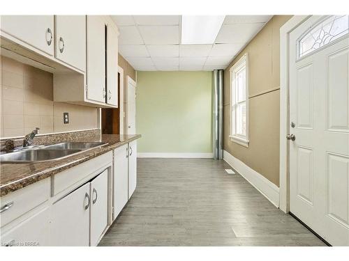 29/31 London Street, Tillsonburg, ON - Indoor Photo Showing Kitchen With Double Sink