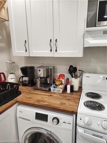 9296 Beachwood Road, Collingwood, ON - Indoor Photo Showing Laundry Room