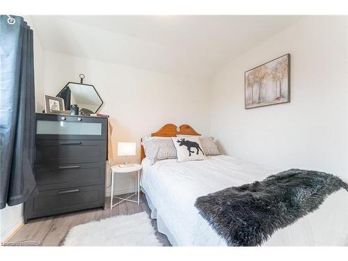 9296 Beachwood Road, Collingwood, ON - Indoor Photo Showing Bedroom