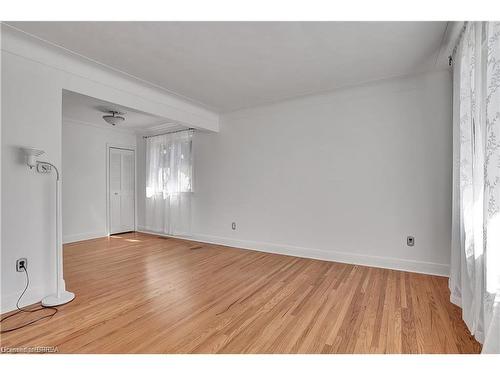 31 Hillier Crescent, Brantford, ON - Indoor Photo Showing Other Room