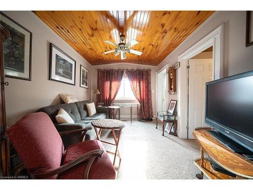 142 Cayuga Street, Brantford, ON - Indoor Photo Showing Other Room