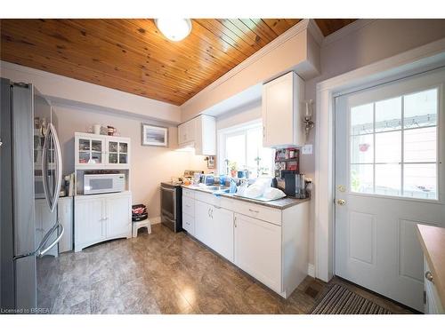 142 Cayuga Street, Brantford, ON - Indoor Photo Showing Kitchen With Double Sink