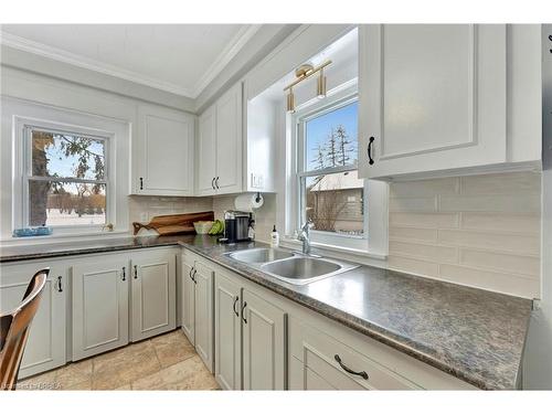 25 Barnabas Street, Lynden, ON - Indoor Photo Showing Kitchen With Double Sink