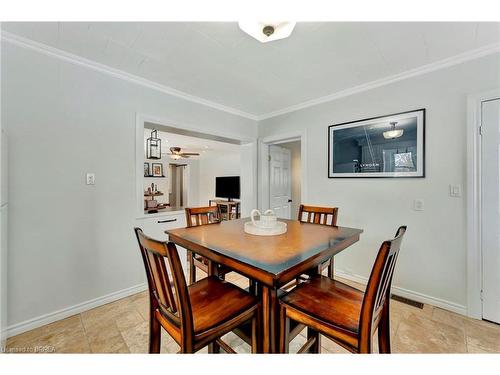 25 Barnabas Street, Lynden, ON - Indoor Photo Showing Dining Room