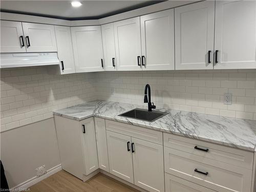 C-193 William Street, Brantford, ON - Indoor Photo Showing Kitchen