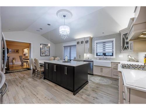 1521 2Nd Concession Road, Delhi, ON - Indoor Photo Showing Kitchen With Upgraded Kitchen