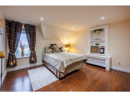 1521 2Nd Concession Road, Delhi, ON - Indoor Photo Showing Bedroom