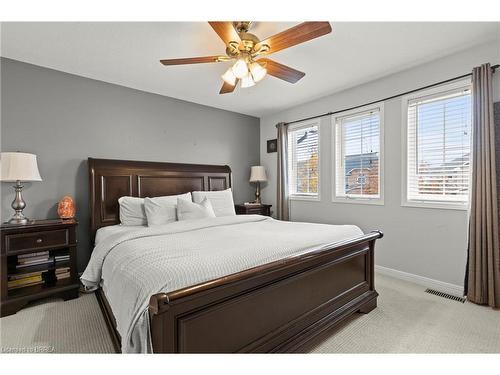 22 Fairhaven Drive, Hamilton, ON - Indoor Photo Showing Bedroom