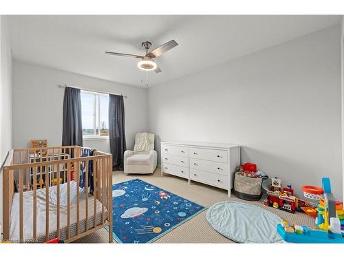 22 Fairhaven Drive, Hamilton, ON - Indoor Photo Showing Bedroom