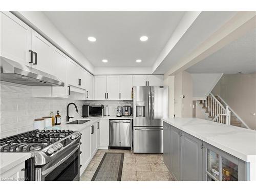 22 Fairhaven Drive, Hamilton, ON - Indoor Photo Showing Kitchen With Upgraded Kitchen