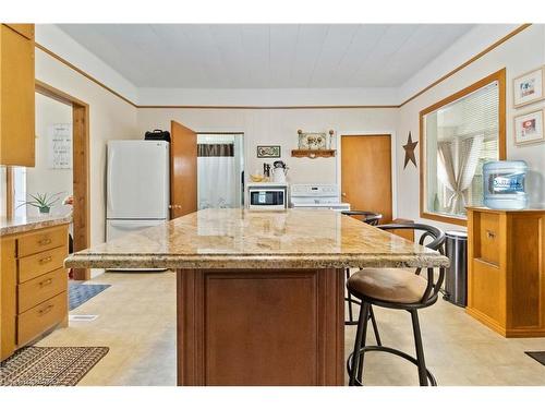 1996 Brantford Rd 4 Road, Vanessa, ON - Indoor Photo Showing Kitchen