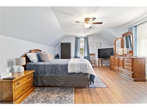 1996 Brantford Rd 4 Road, Vanessa, ON - Indoor Photo Showing Bedroom