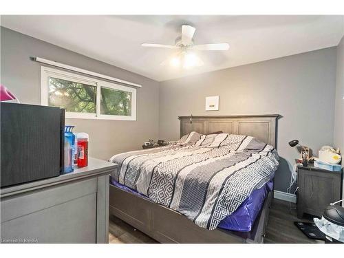 229 West 33Rd Street, Hamilton, ON - Indoor Photo Showing Bedroom