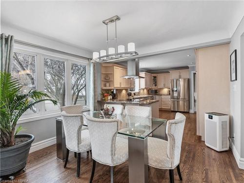 1103 Marley Crescent, Burlington, ON - Indoor Photo Showing Dining Room