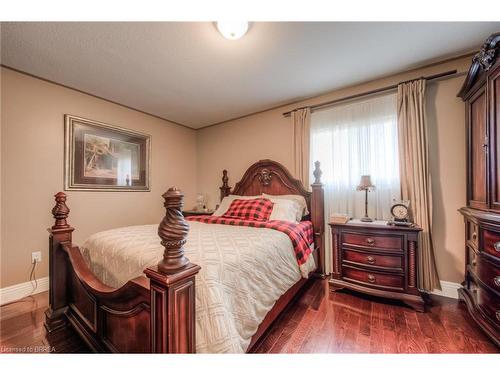 16 Mcguiness Drive, Brantford, ON - Indoor Photo Showing Bedroom