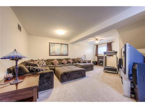 16 Mcguiness Drive, Brantford, ON - Indoor