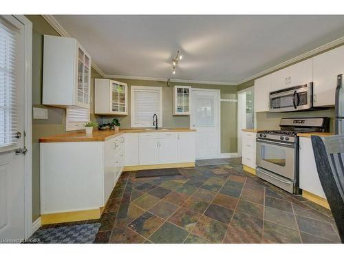 53 Sarah Street, Brantford, ON - Indoor Photo Showing Kitchen