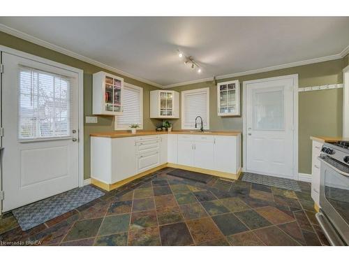 53 Sarah Street, Brantford, ON - Indoor Photo Showing Kitchen