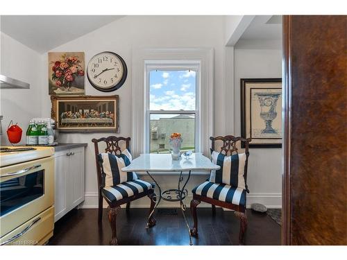 53 Charlotte Street, Brantford, ON - Indoor Photo Showing Dining Room