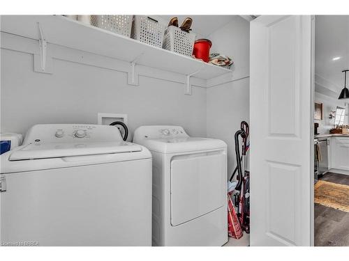 189 Grove Street, Simcoe, ON - Indoor Photo Showing Laundry Room