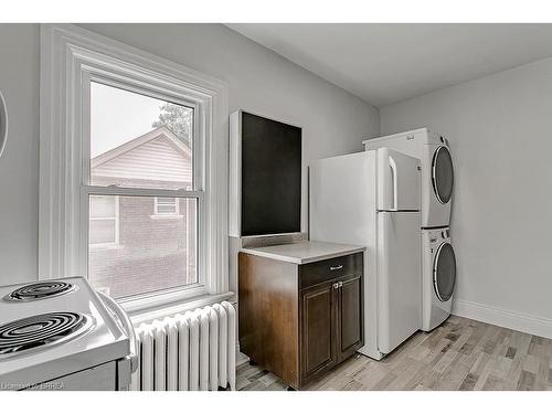 Upper-153 Drummond Street, Brantford, ON - Indoor Photo Showing Laundry Room