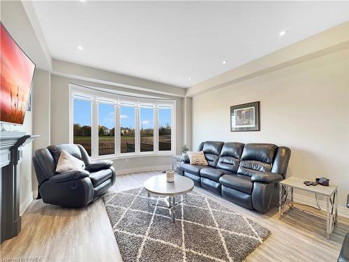 4148 Rawlins Common, Burlington, ON - Indoor Photo Showing Living Room