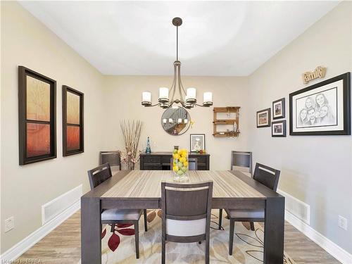 4148 Rawlins Common, Burlington, ON - Indoor Photo Showing Dining Room