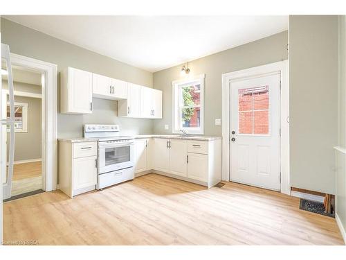 198 Sheridan Street, Brantford, ON - Indoor Photo Showing Kitchen