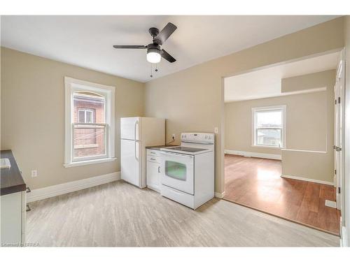 198 Sheridan Street, Brantford, ON - Indoor Photo Showing Laundry Room