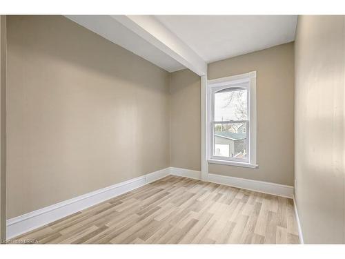 198 Sheridan Street, Brantford, ON - Indoor Photo Showing Other Room