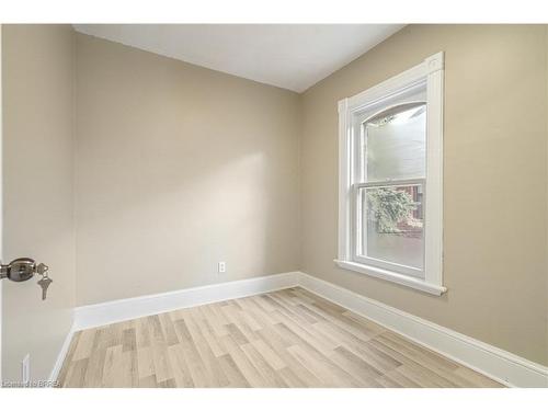 198 Sheridan Street, Brantford, ON - Indoor Photo Showing Other Room