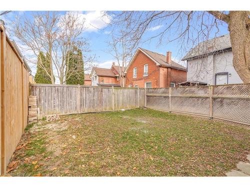 198 Sheridan Street, Brantford, ON - Outdoor