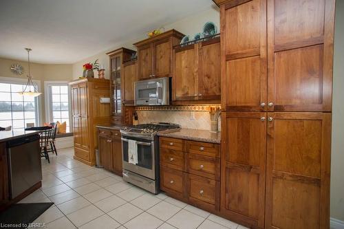 15 Burton Avenue, Mount Pleasant, ON - Indoor Photo Showing Kitchen