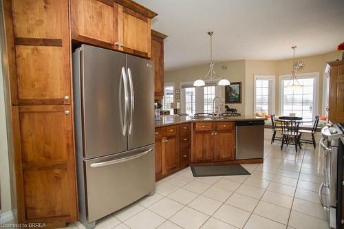 15 Burton Avenue, Mount Pleasant, ON - Indoor Photo Showing Kitchen