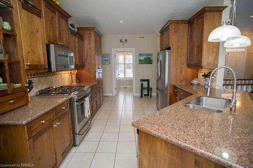 15 Burton Avenue, Mount Pleasant, ON - Indoor Photo Showing Kitchen With Double Sink