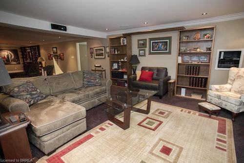 15 Burton Avenue, Mount Pleasant, ON - Indoor Photo Showing Living Room