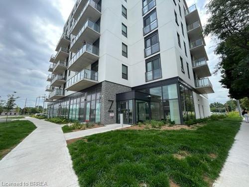 810-7 Erie Avenue, Brantford, ON - Outdoor With Balcony