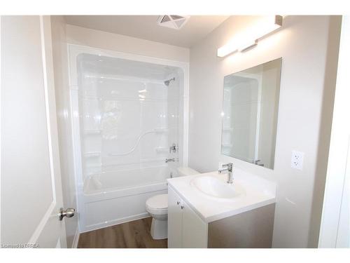 Lp41-50 Herrick Avenue, St. Catharines, ON - Indoor Photo Showing Bathroom