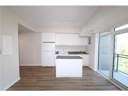 Lp41-50 Herrick Avenue, St. Catharines, ON - Indoor Photo Showing Kitchen