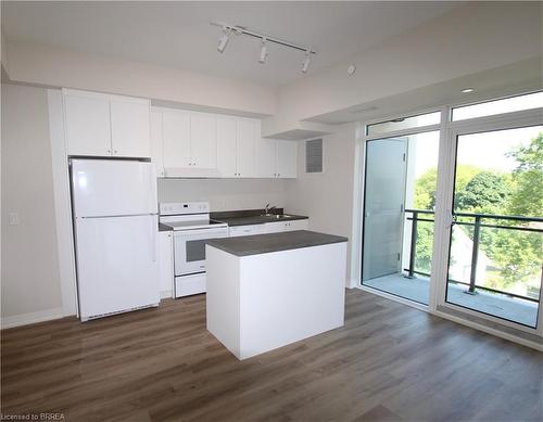 Lp41-50 Herrick Avenue, St. Catharines, ON - Indoor Photo Showing Kitchen