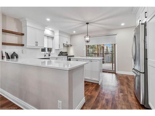 89 Court Drive, Paris, ON - Indoor Photo Showing Kitchen With Upgraded Kitchen