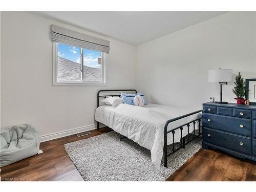 89 Court Drive, Paris, ON - Indoor Photo Showing Bedroom