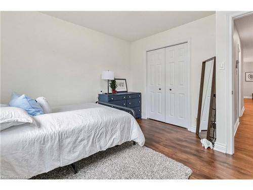 89 Court Drive, Paris, ON - Indoor Photo Showing Bedroom