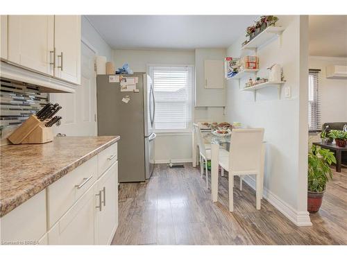 40 Division Street, Brantford, ON - Indoor Photo Showing Kitchen