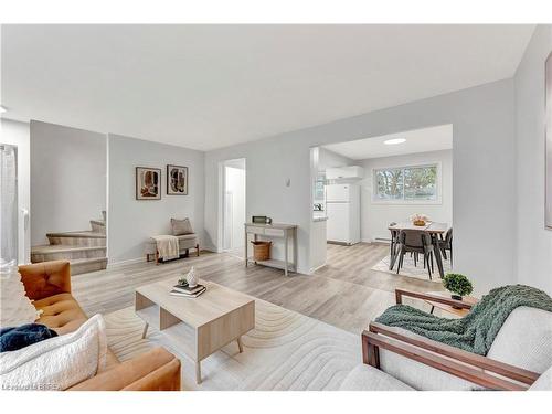 44 Raleigh Street, Brantford, ON - Indoor Photo Showing Living Room