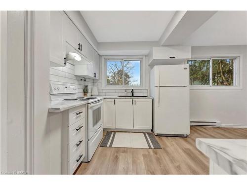 44 Raleigh Street, Brantford, ON - Indoor Photo Showing Kitchen