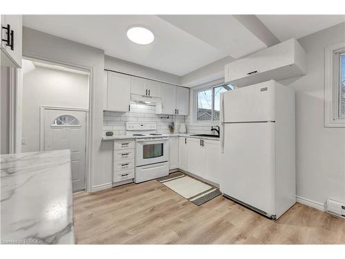 44 Raleigh Street, Brantford, ON - Indoor Photo Showing Kitchen